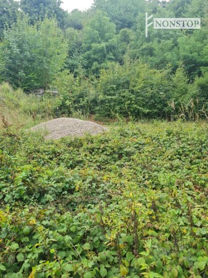 Na predaj pozemok v Trenčianskych Tepliciach vhodný a stavbu chatky alebo montovaného domu