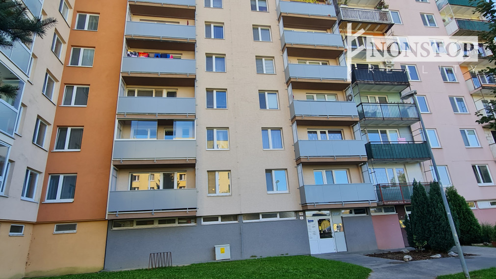 REZERVOVANÉ....Predáme 3 izbový byt v Trenčíne na Sihoti blízko hrádze