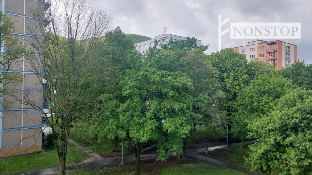 Ponúkame na predaj 2 izbový byt v Trenčianskych Tepliciach