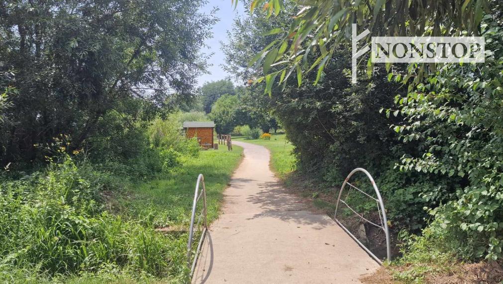 Predáme chatku pri vodnej nádrži Nitrianske Rudno.