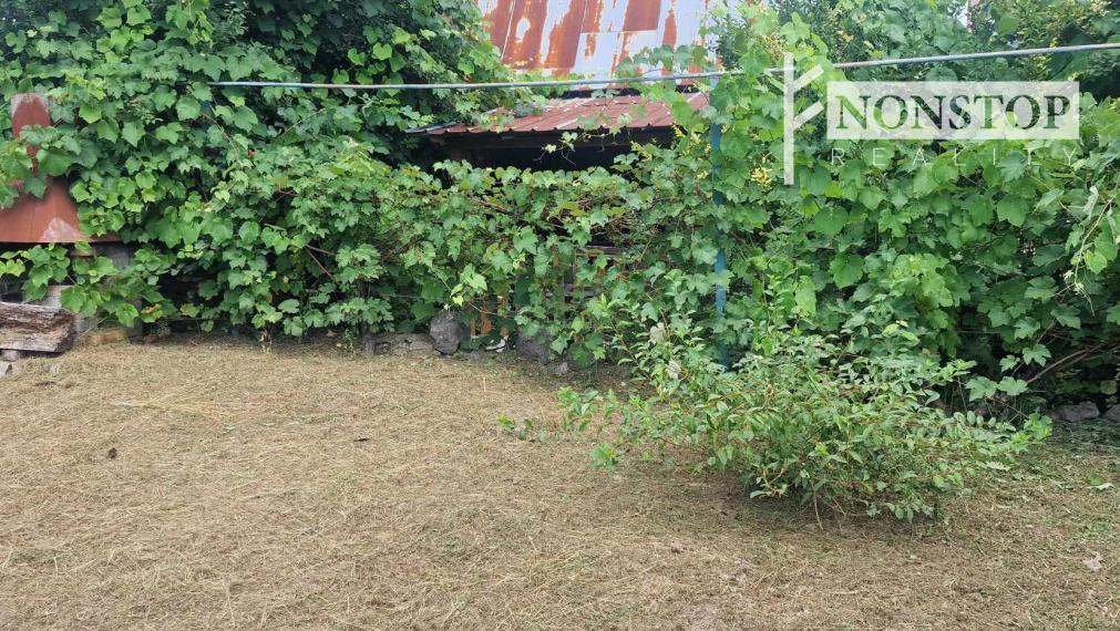 Predáme chatku pri vodnej nádrži Nitrianske Rudno.