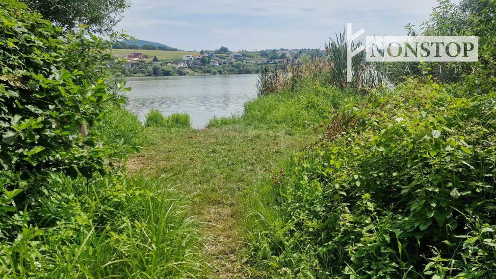 Predáme chatku pri vodnej nádrži Nitrianske Rudno.