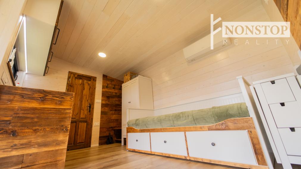 Rekreačný objekt v  Trenčianskych Tepliciach s dvomi chatami