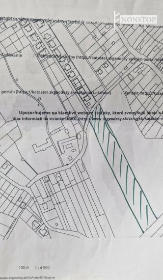 Predáme stavebný pozemok  určený na bývanie v rodinných domoch blízko Trenčína