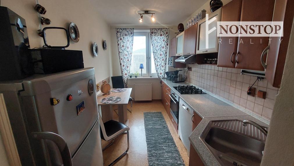 EXLUZÍVNE ponúkame na predaj 3 izbový byt v Trenčianskych Tepliciach.