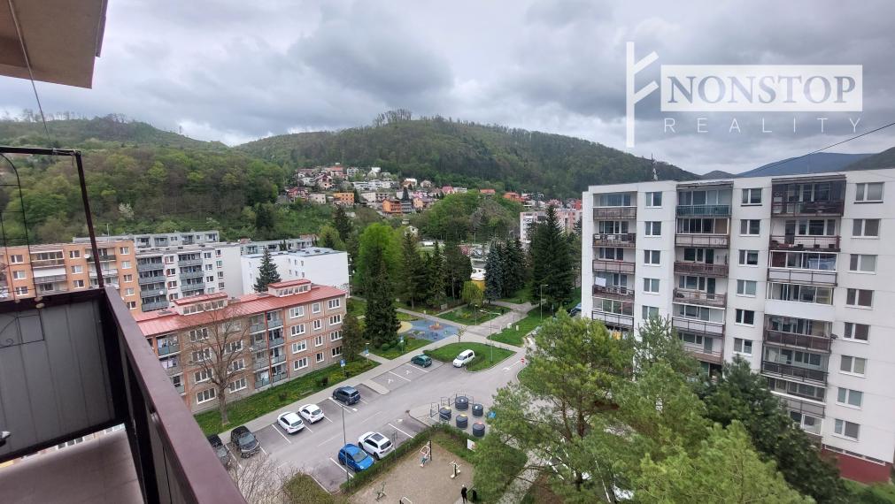 EXLUZÍVNE ponúkame na predaj 3 izbový byt v Trenčianskych Tepliciach.