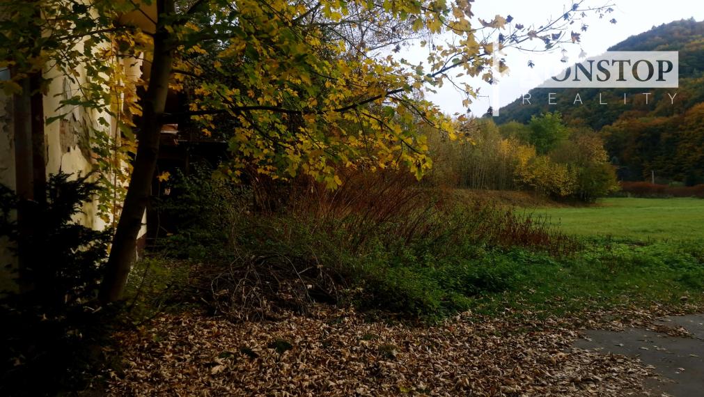 Ponúkame na predaj pozemok s rodinným domom v kúpeľnom mestečku Trenčianske Teplice