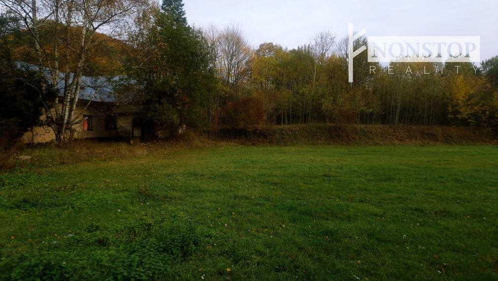 Ponúkame na predaj pozemok s rodinným domom v kúpeľnom mestečku Trenčianske Teplice