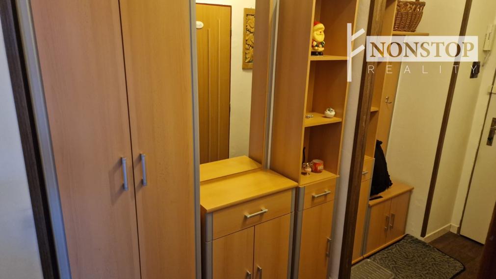 Ponúkame na predaj 2-izbový byt v centre mesta Novej Dubnici