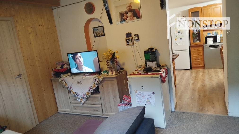 Ponúkame na predaj RD so záhradou v Prejtej .