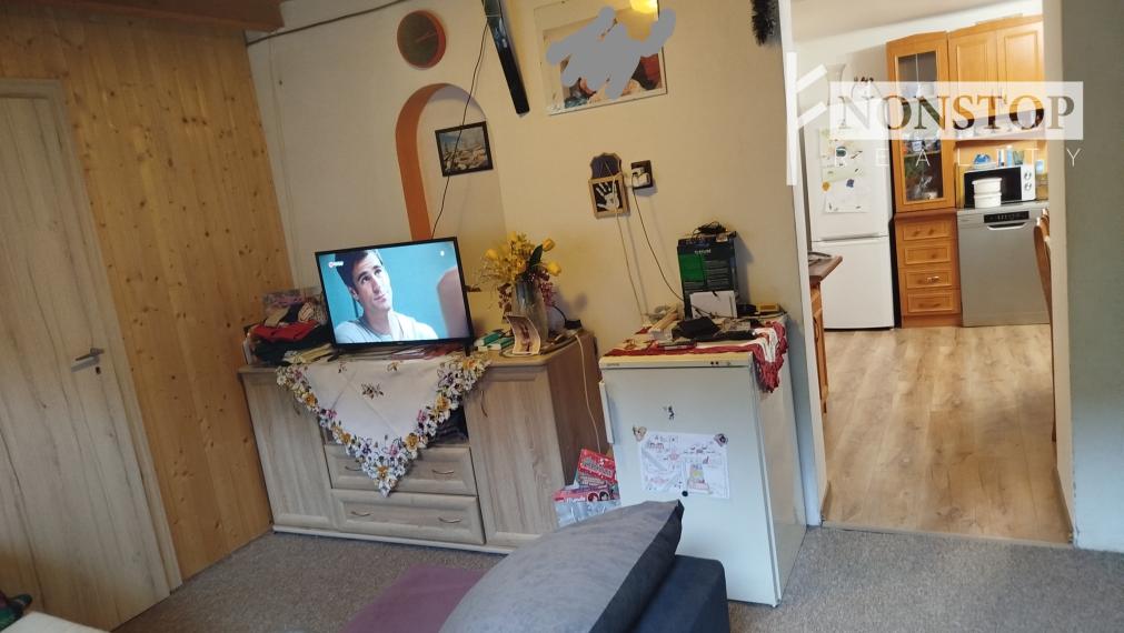 Ponúkame na predaj RD so záhradou v Prejtej .