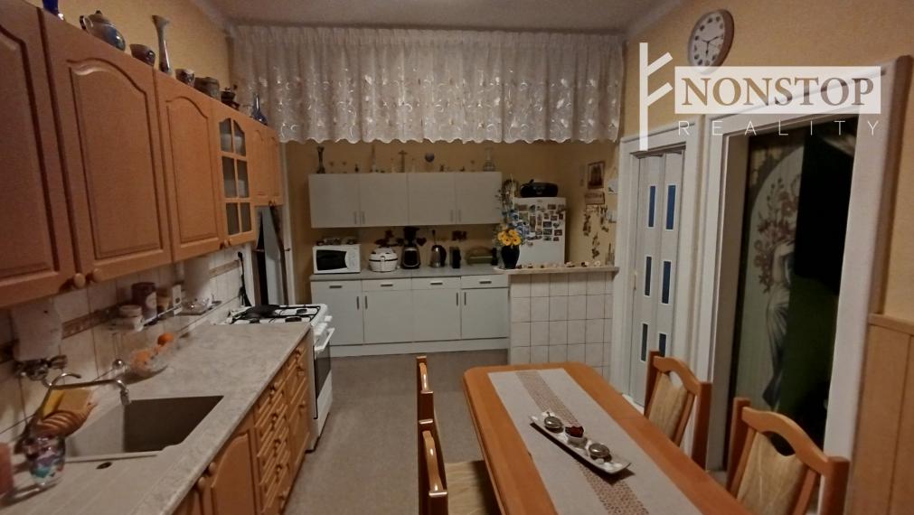 Ponúkame na predaj 2 izbový byt v Trenčíne.