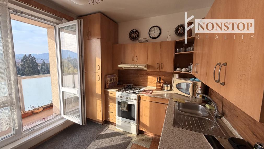 Predáme trojizbový byt v Novej Dubnici s dvoma balkónmi