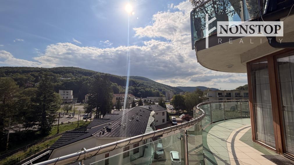 Luxus s panoramatickým výhľadom v Trenčianskych Tepliciach