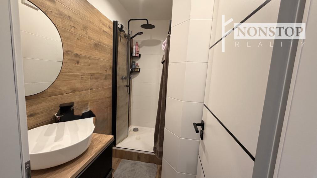 EXKLUZÍVNE: Kompletne zrekonštruovaný 3i byt (76 m2)- Nová Dubnica na predaj