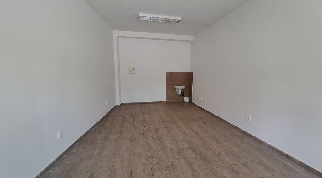 Ponúkame na prenájom priestory v polyfunkčnej budove v Nemšovej v centre.