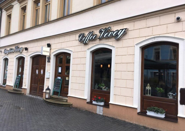 Prenajmem zabehnutú kaviareň v centre Trenčína