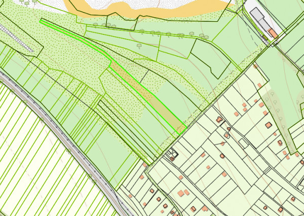 Na predaj pozemok v Trenčianskych Tepliciach vhodný a stavbu chatky ale aj ako investícia.