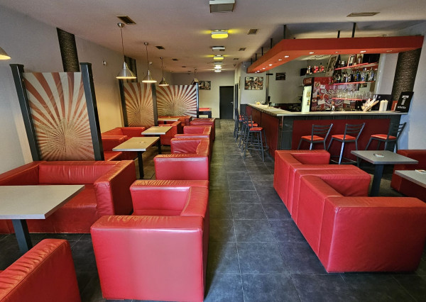 Ponúkame na prenájom priestory v polyfunkčnej budove v Nemšovej