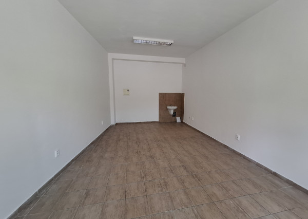 Ponúkame na prenájom priestory v polyfunkčnej budove v Nemšovej v centre.