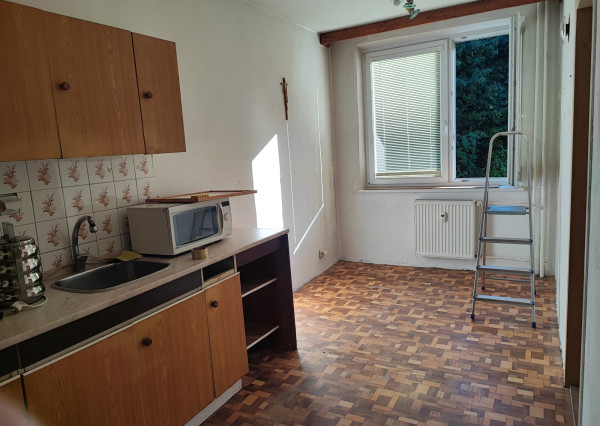 Predáme 3 izbový byt v Trenčianskych Tepliciach