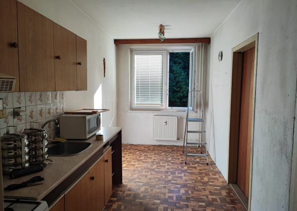 Predáme 3 izbový byt v Trenčianskych Tepliciach