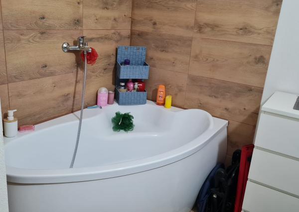 Ponúkame na predaj dvojizbový byt blízko centra mesta