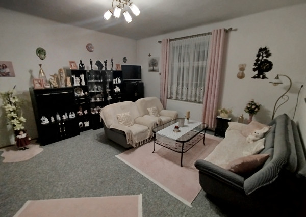 Ponúkame na predaj 2 izbový byt v Trenčíne.