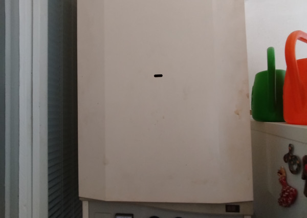 Ponúkame na predaj 4 izbový byt v Trenčianskych Tepliciach.