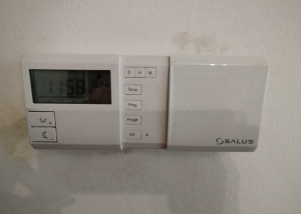 Ponúkame na predaj 4 izbový byt v Trenčianskych Tepliciach.