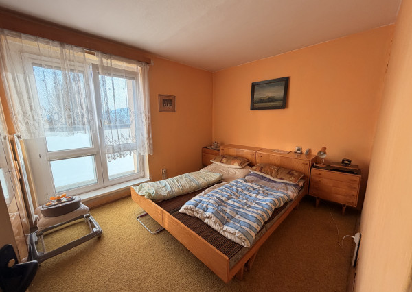 Predáme trojizbový byt v Novej Dubnici s dvoma balkónmi