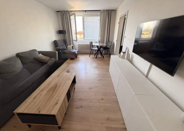 EXKLUZÍVNE: Kompletne zrekonštruovaný 3i byt (76 m2)- Nová Dubnica na predaj