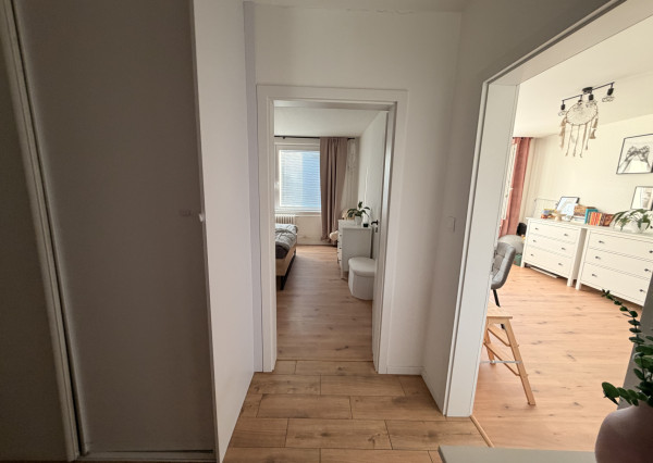 EXKLUZÍVNE: Kompletne zrekonštruovaný 3i byt (76 m2)- Nová Dubnica na predaj