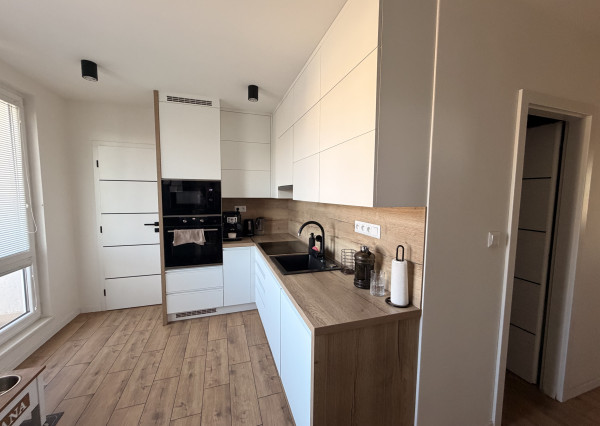 EXKLUZÍVNE: Kompletne zrekonštruovaný 3i byt (76 m2)- Nová Dubnica na predaj
