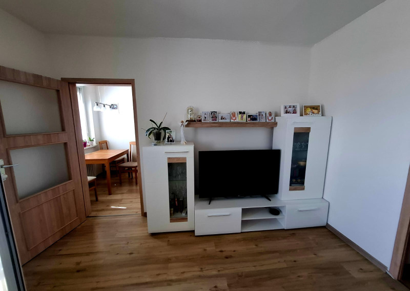 Na predaj 3 izbový byt v Trenčíne - fotografia 1